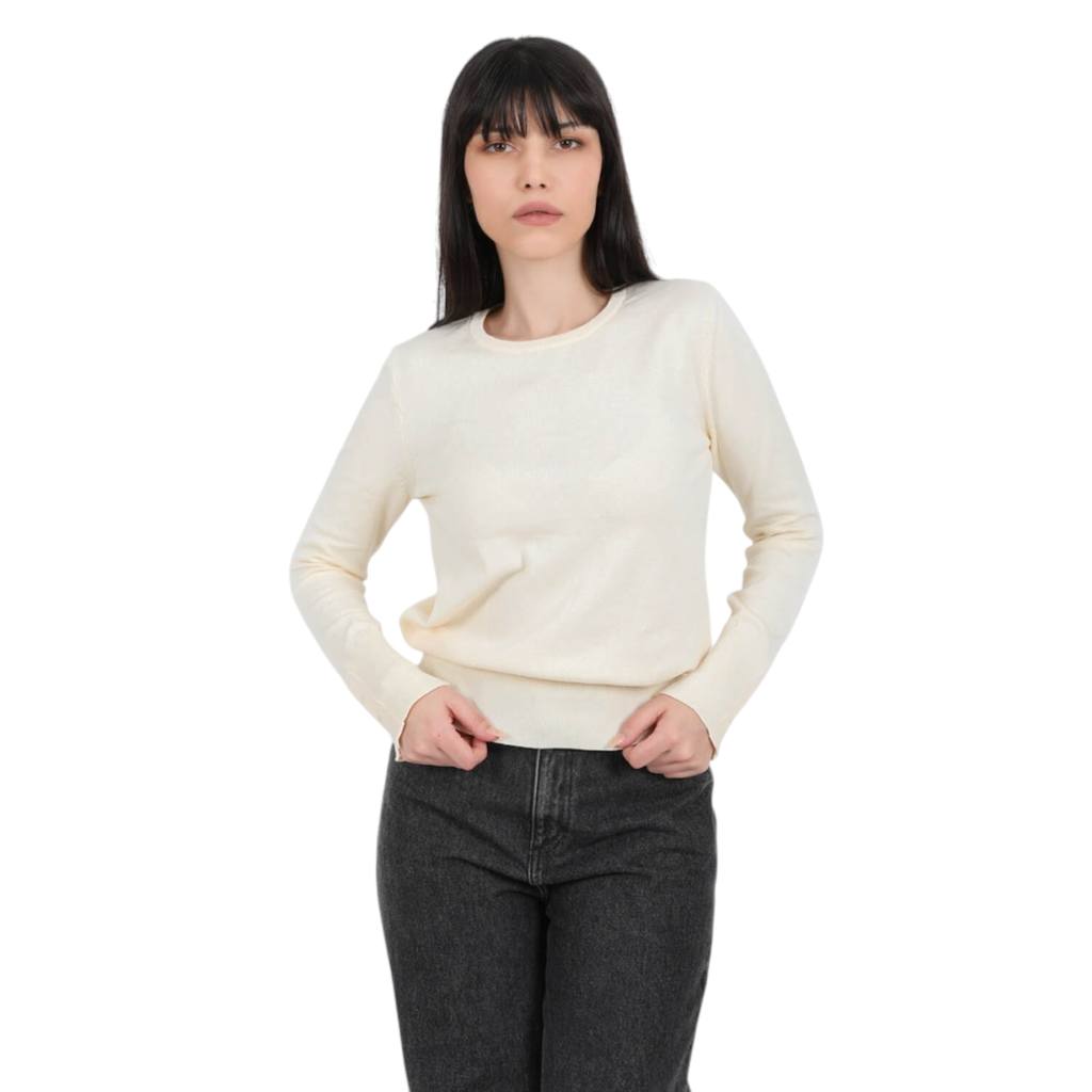 Pull femme avec détail broderie en maille fine