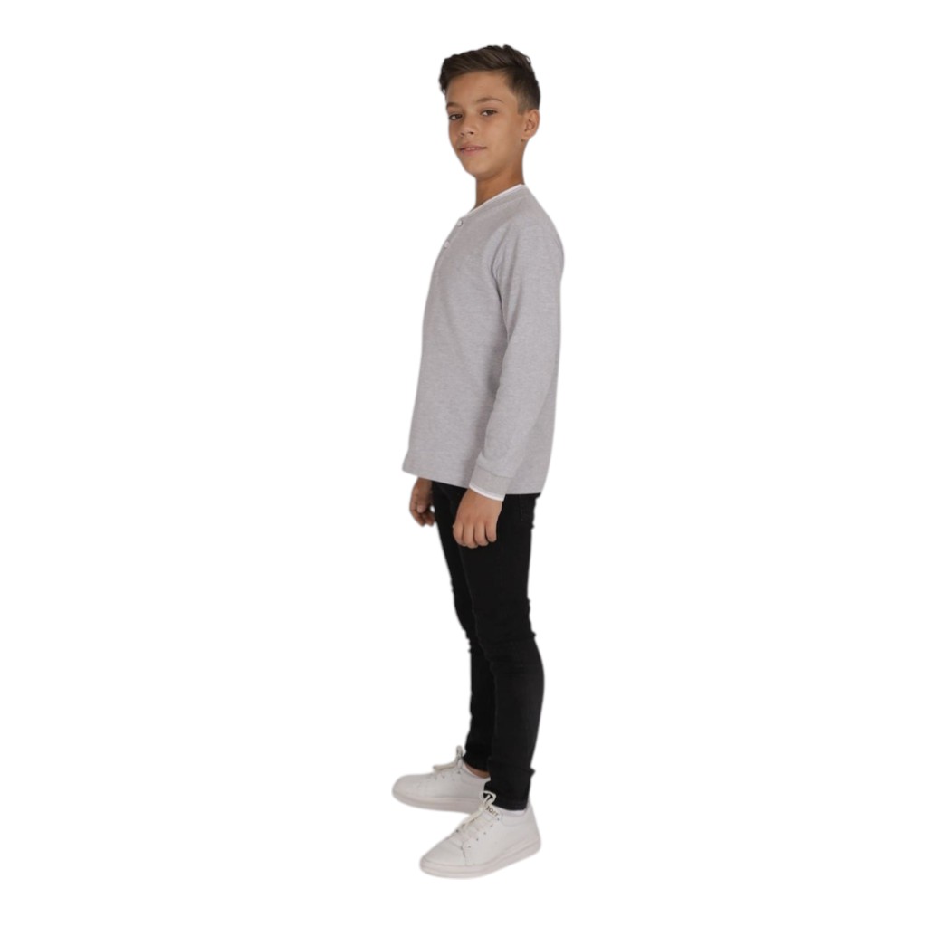 Skinny garçon en jeans