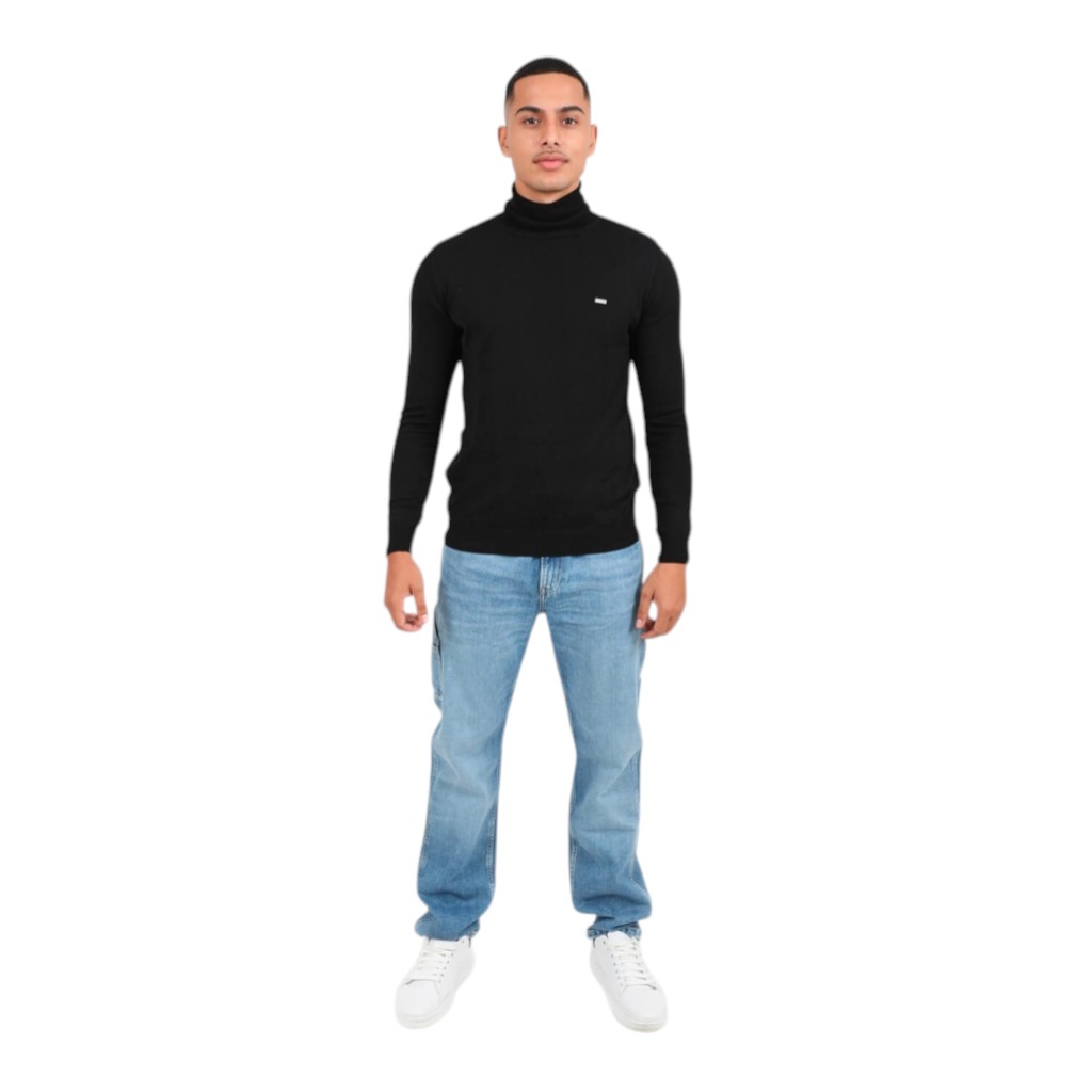 Pull homme col roulé en maille fine